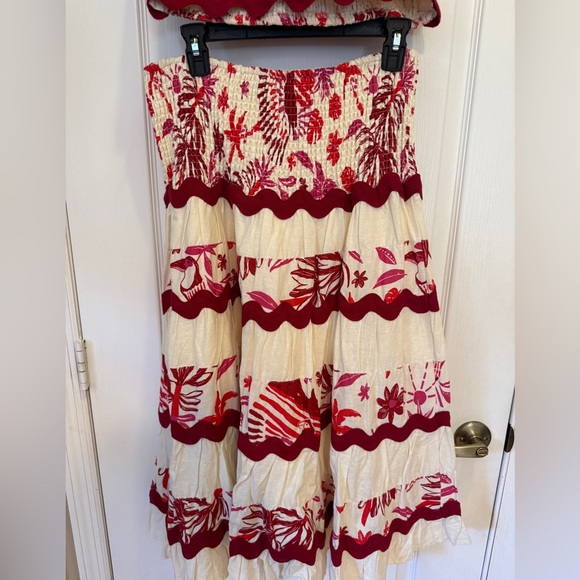 Caroline Constas Red and White Textured Fabric - Picture 2 of 9